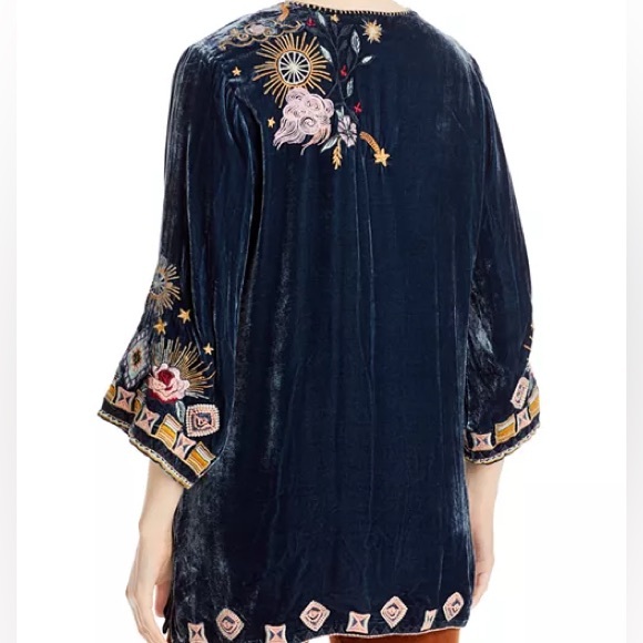 Johnny Was heavily embroidered Selah Velvet Kimono Sleeve Top In Jasper NWT RARE - Picture 4 of 16